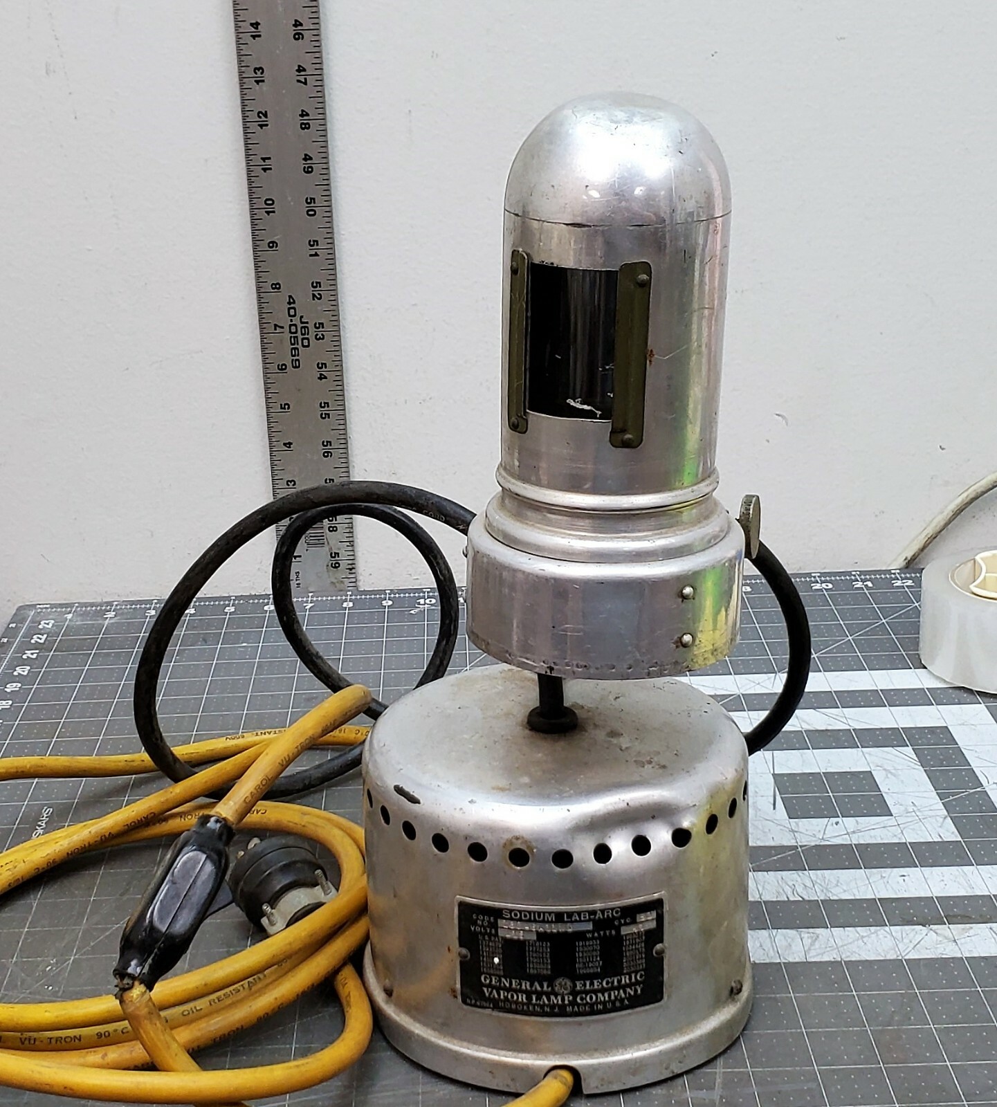 VINTAGE SODIUM LAB ARC Polariscope Light Source General Electric Vapor Lamp Comp