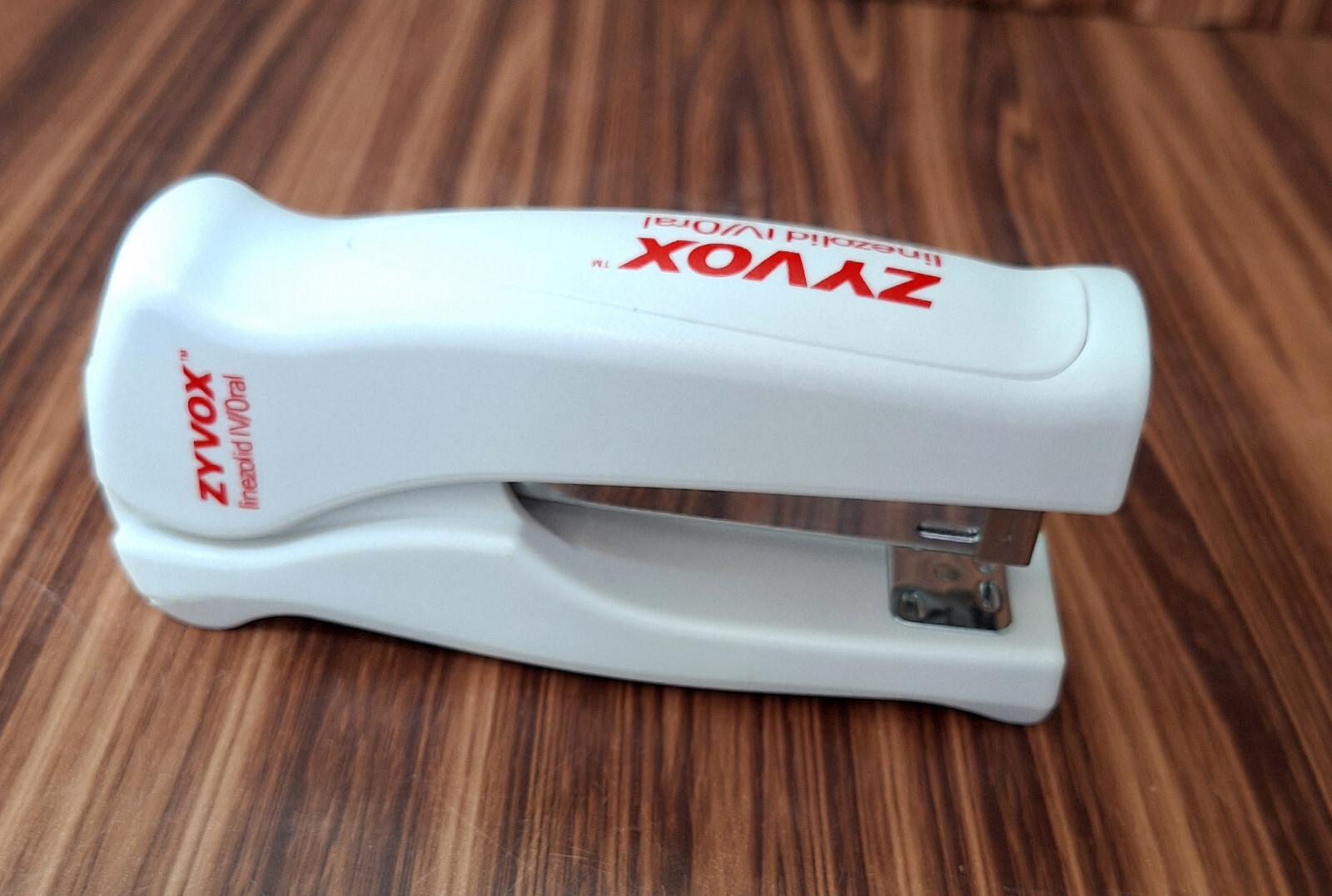 Zyvox White Handheld Stapler Drug Rep Pharmaceutical Advertising Doctor Gift
