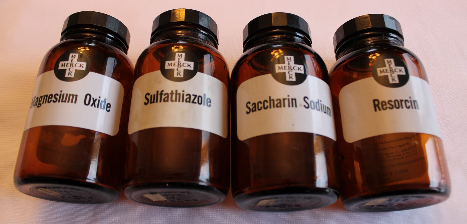 LOT OF 4 VINTAGE AMBER MEREK PHARMACEUTICAL APOTHECARY-MEDICINE BOTTLES 5″ JARS