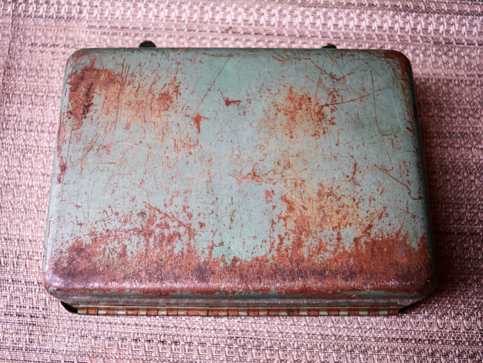 VTG Metal First Aid Kit Box BLUE BIRD BODY CO. Coach Heavy Steel #116 Bluebird