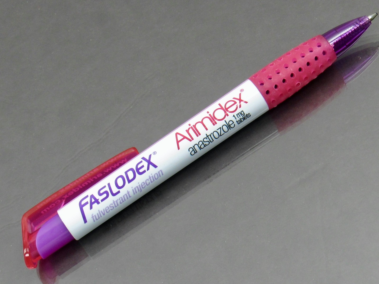 Beautiful Faslodex PEN Drug Rep Pharmaceutical Promo Advertising RARE Pink Grip