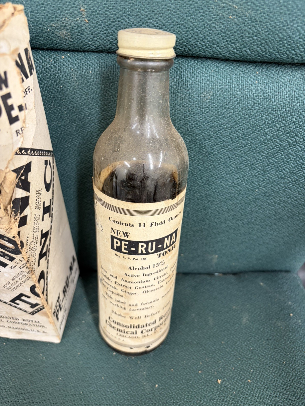 **RARE**1950’s Pe-Ru-Na Iron Tonic Chicago Ill 8 5/8 ” CLEAR Medicine bottle**
