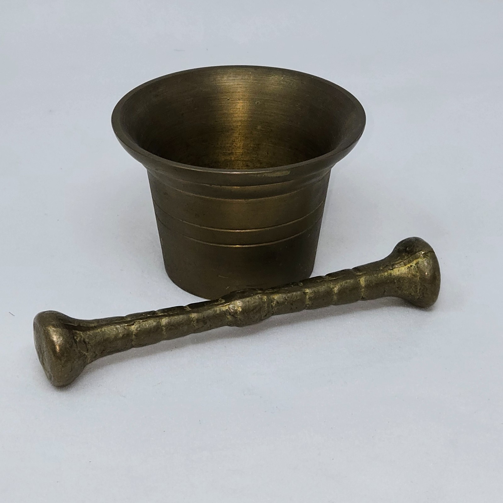 VINTAGE SOLID BRASS APOTHECARY PHARMACY SMALL MORTAR & PESTLE