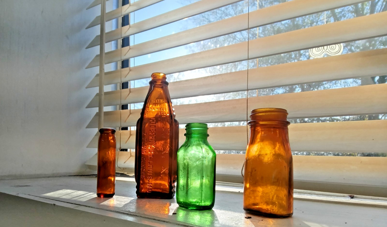 VINTAGE PHARMACY & GENERAL STORE BOTTLE COLLECTION(4 PCS) Lot of 4 Antique Medi