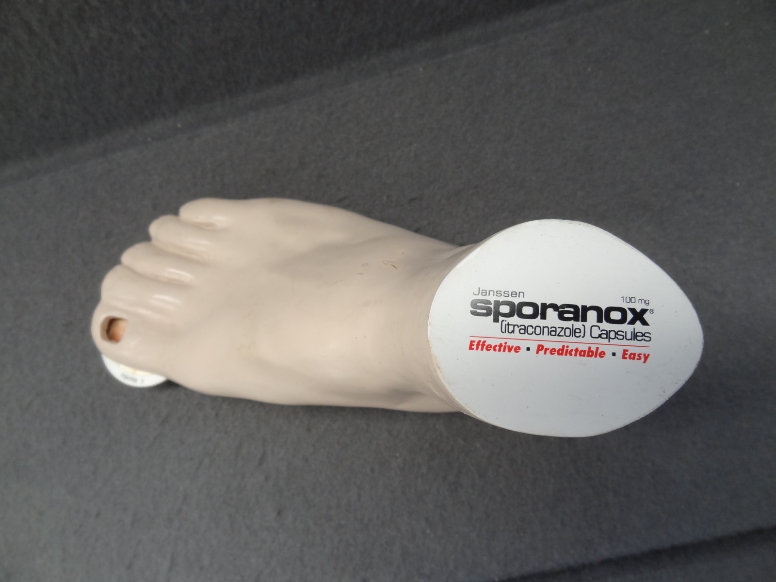 Janssen Sporanox Capsule Foot Display Model Prop Doctor Office Advertisement EUC
