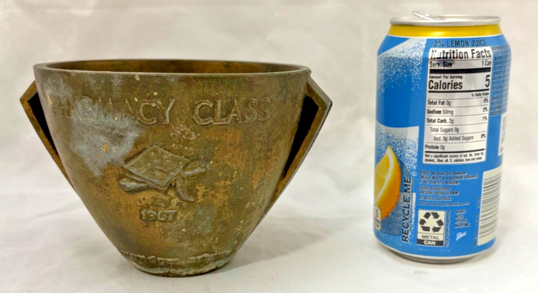 Pharmacy Class 1967 A.D. RX SECUNDUM ARTEM MORTAR PESTLE APOTHECARY Metal Brass