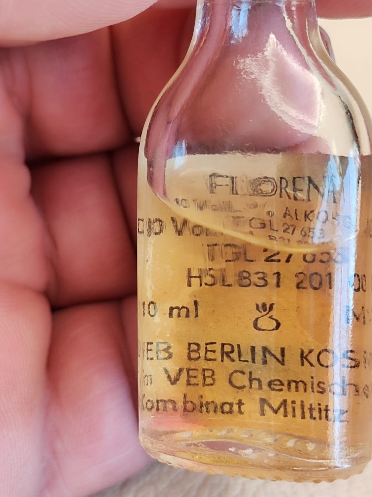 FLORENA RETRO-SOCIALIST PHARMACY – KÖLNISCH WATER