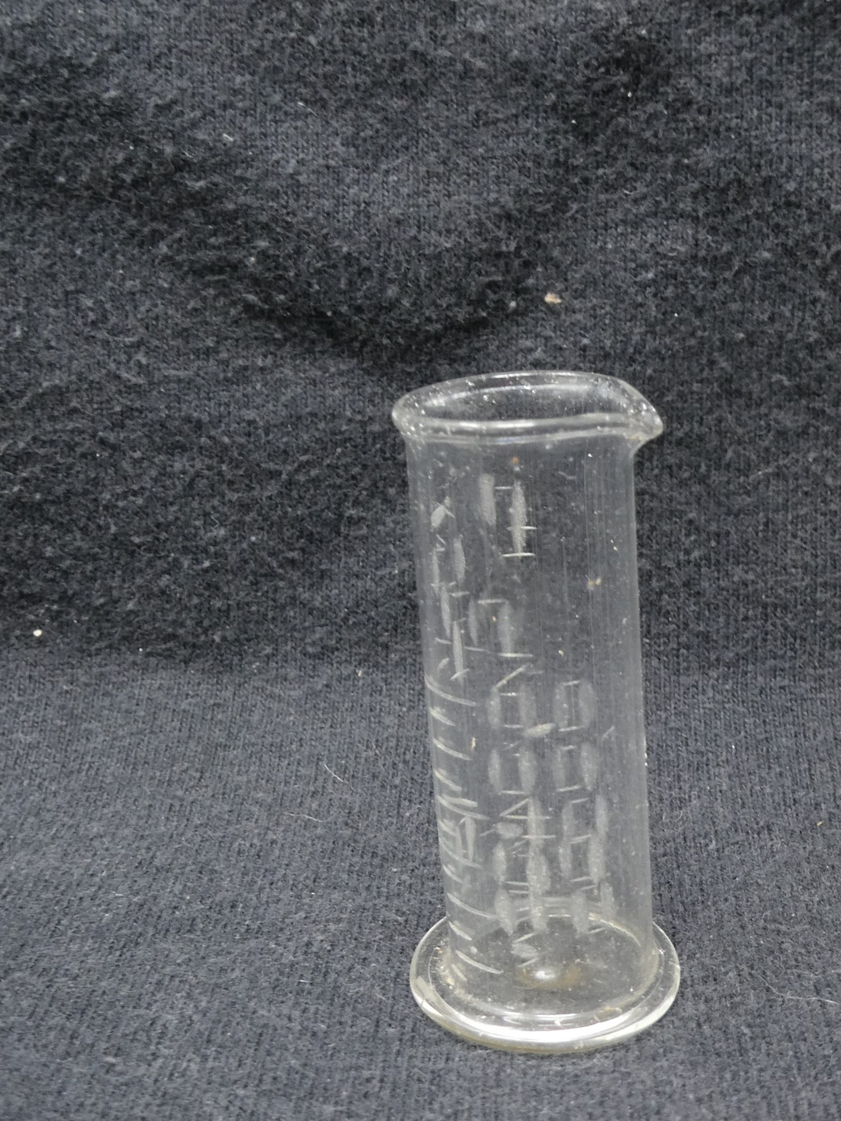 Cased Minim & Medicine Glass Measure Etched Apothecary Graduated Set