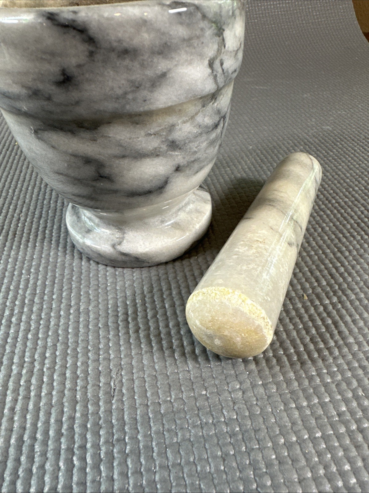 VINTAGE MORTAR IN MARBLE STONE & PESTLE TO COOK OR APOTHECARY GRINDING TOOL