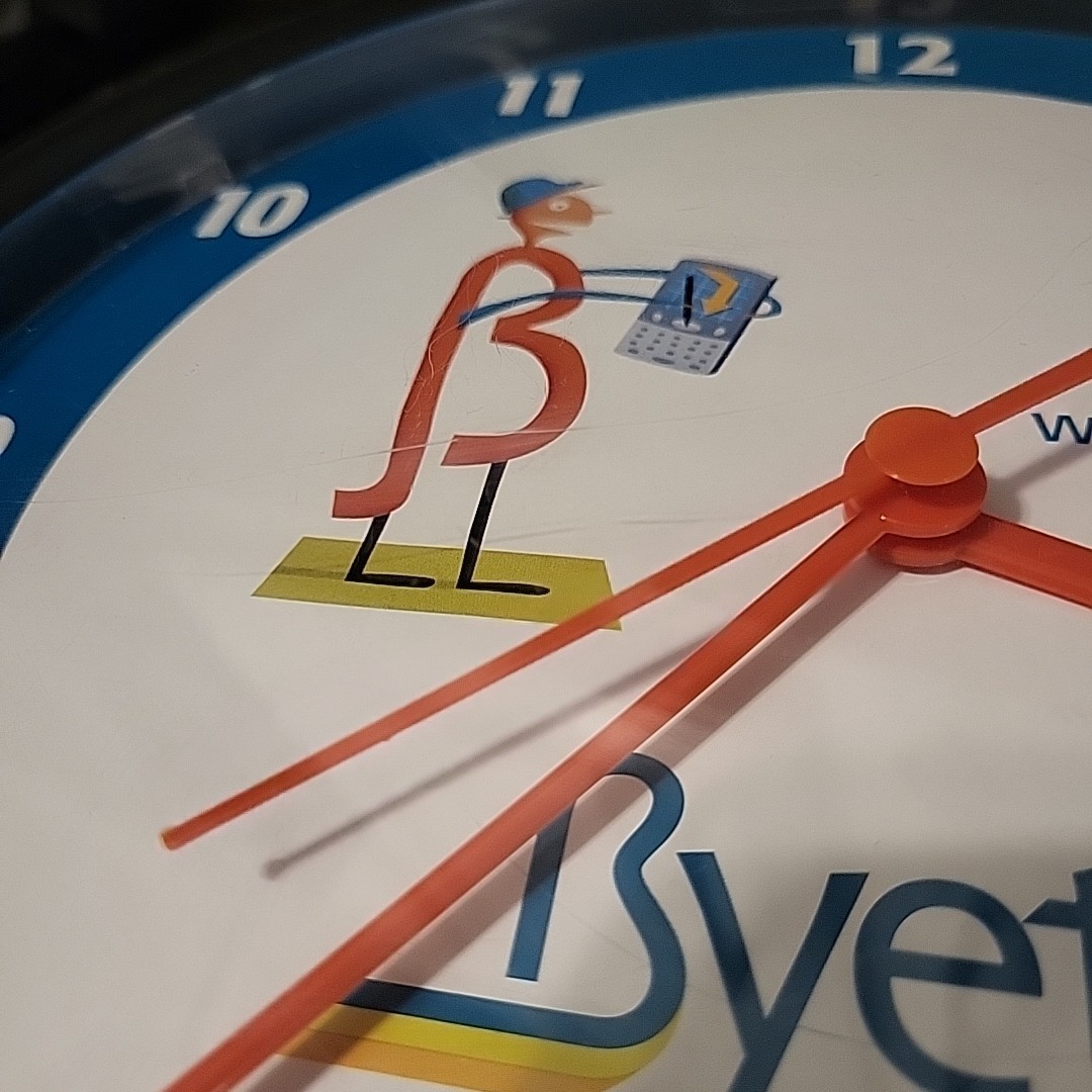 VINTAGE Byetta Pharmaceutical Drug Rep Promotional Quartz Wall Clock USA