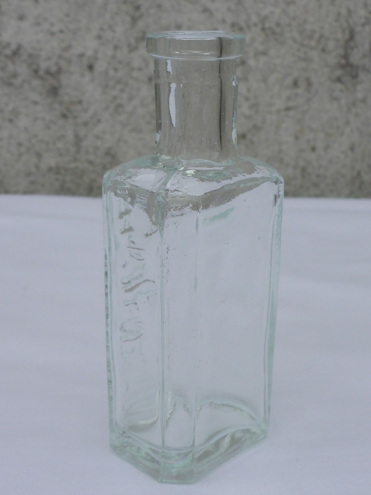 2X Old Small Medicine Glass Pharmacy Apothecary Bottle Maria Zeller Magnet Drops