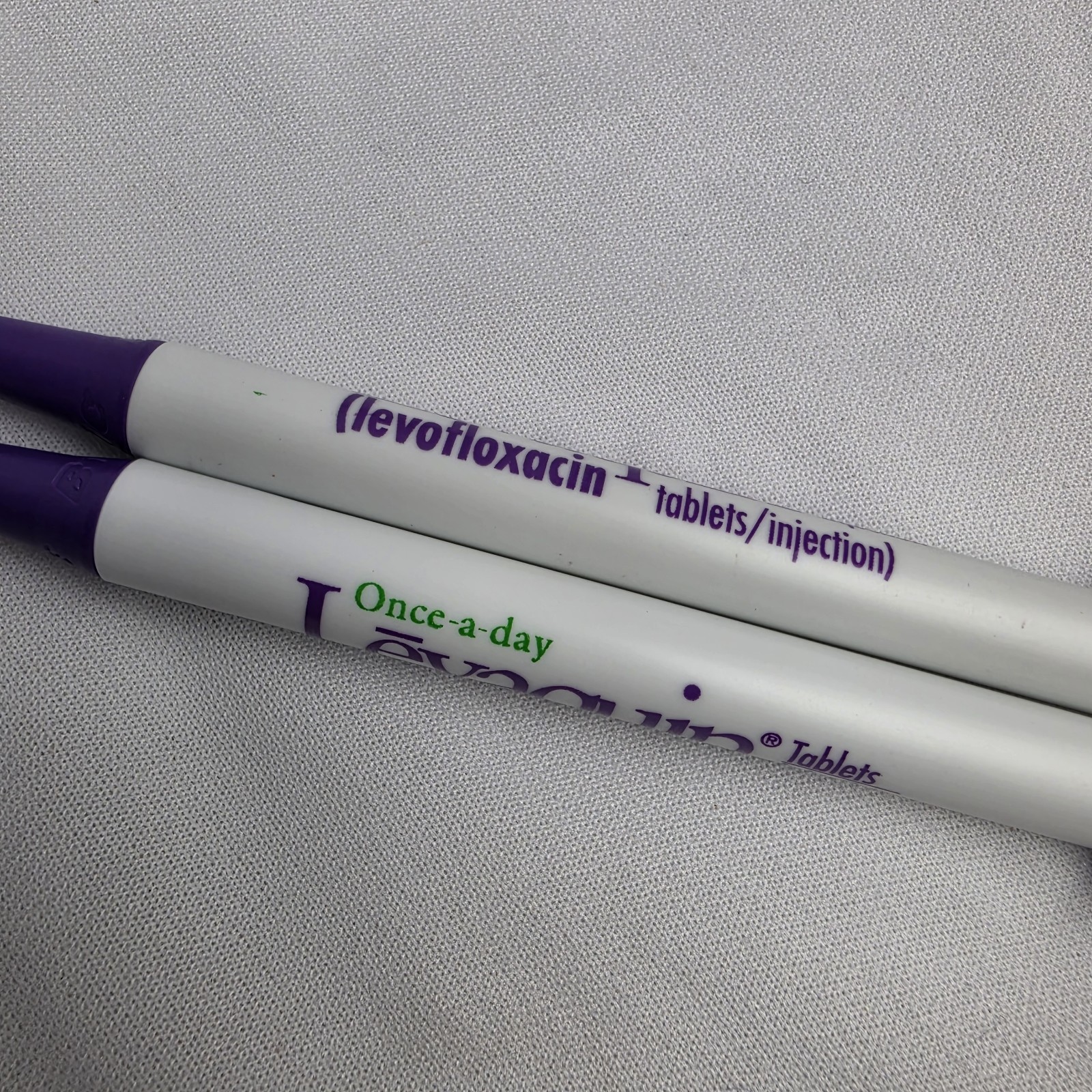 Lot of 2 Levaquin Medical Drug Rep Pharmaceutical Pens Working Purple White Bic