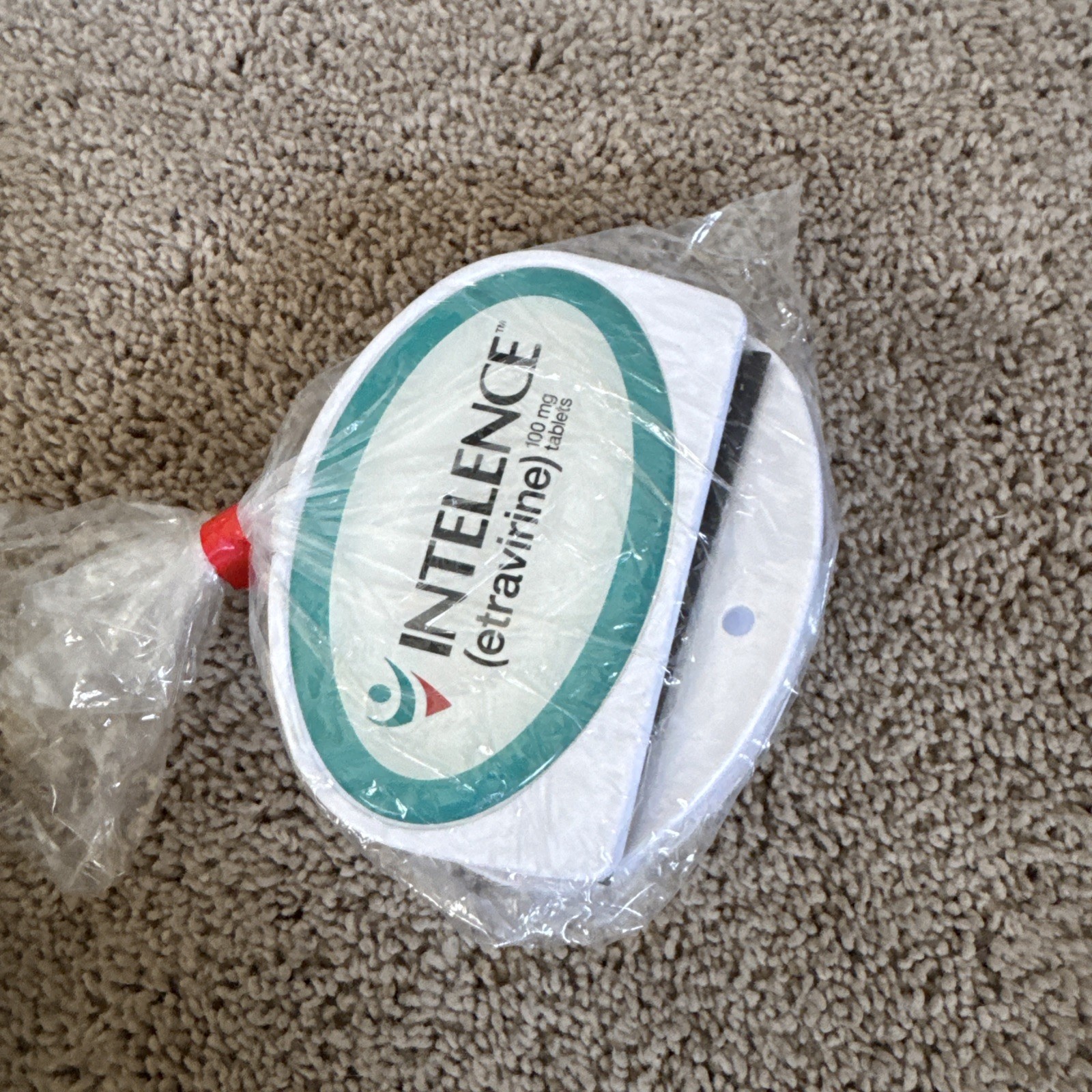 Intelence Pharmaceutical Drug Rep Large Magnet Clips Collectible – Vintage – New