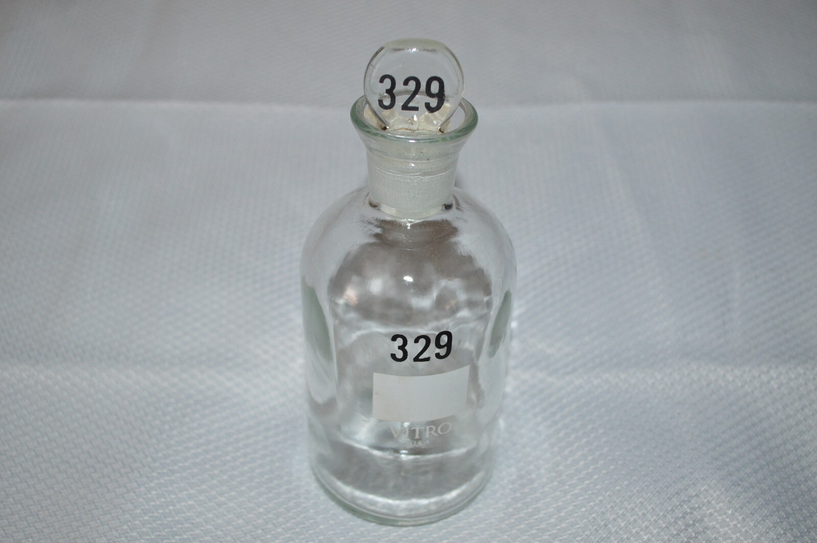 WHEATON ~ VITRO ~ U.S.A. ~ GLASS LABS BOTTLES ~ LABORATORY ~ PHARMACEUTICAL ~NEW