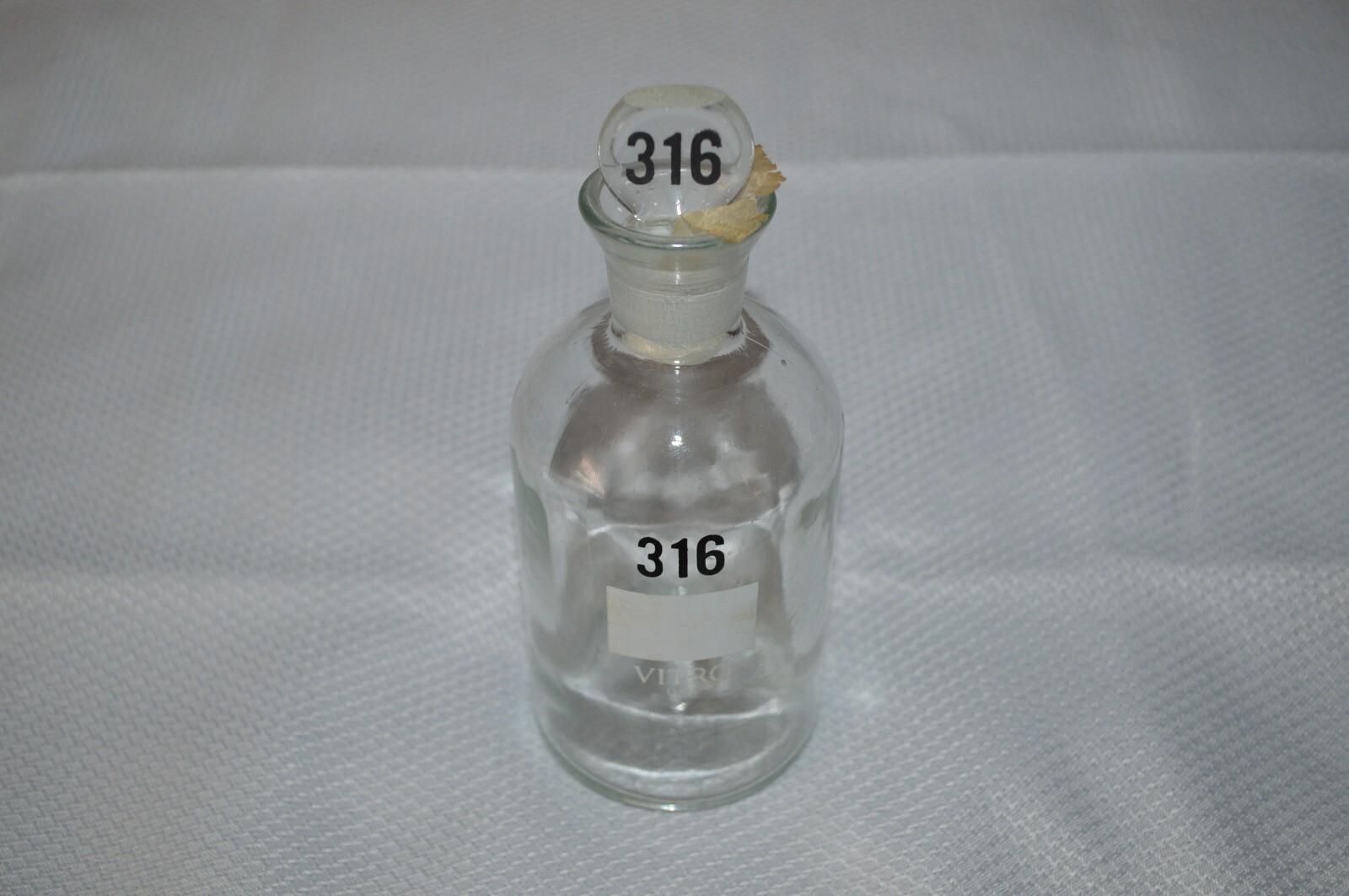 WHEATON ~ VITRO ~ U.S.A. ~ GLASS LABS BOTTLES ~ LABORATORY ~ PHARMACEUTICAL ~NEW