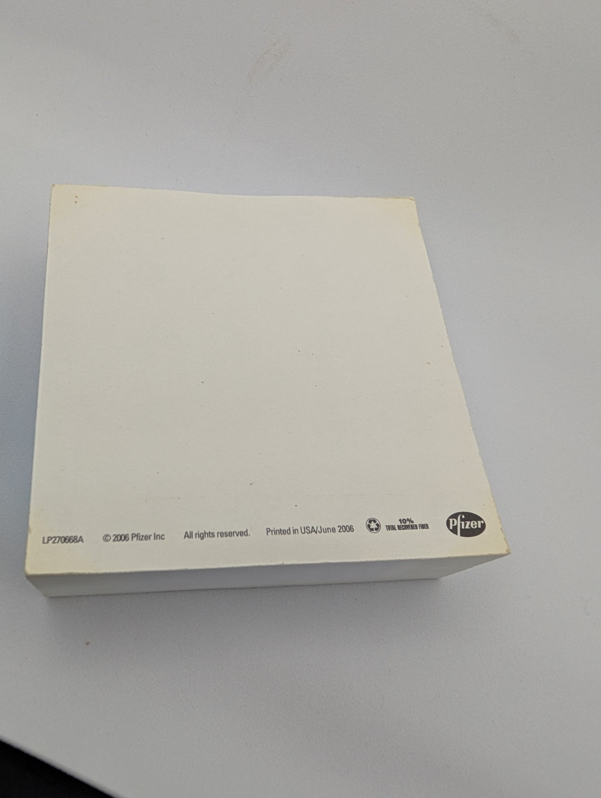 2006 Lipitor Paper Pads sticky notes with holder Drug Pharmaceuticals collector