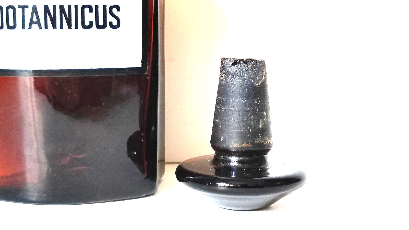 SIRUPUS MENTAE PIPERITAE Vintage Glass Apothecary Pharmacy Brown Bottle 250ml