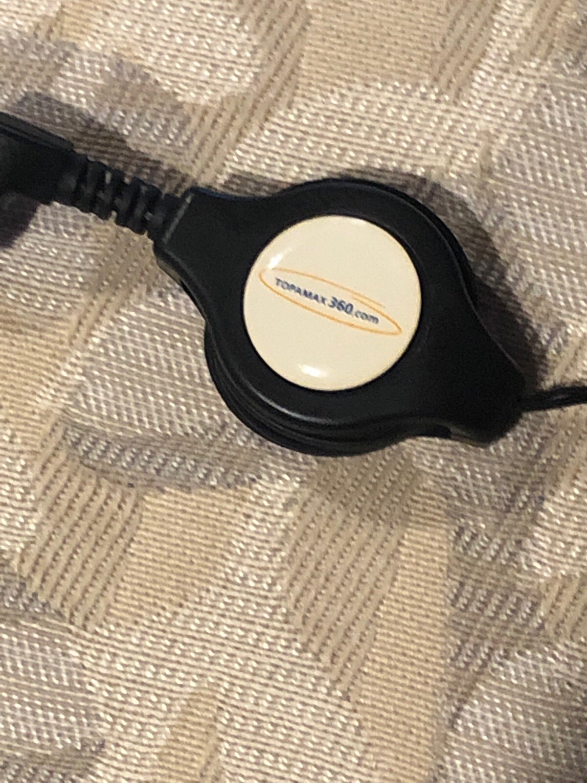 Pharmaceutical Rep Topamax 360 Retractable Black Earbuds with Aux Plug Collectib