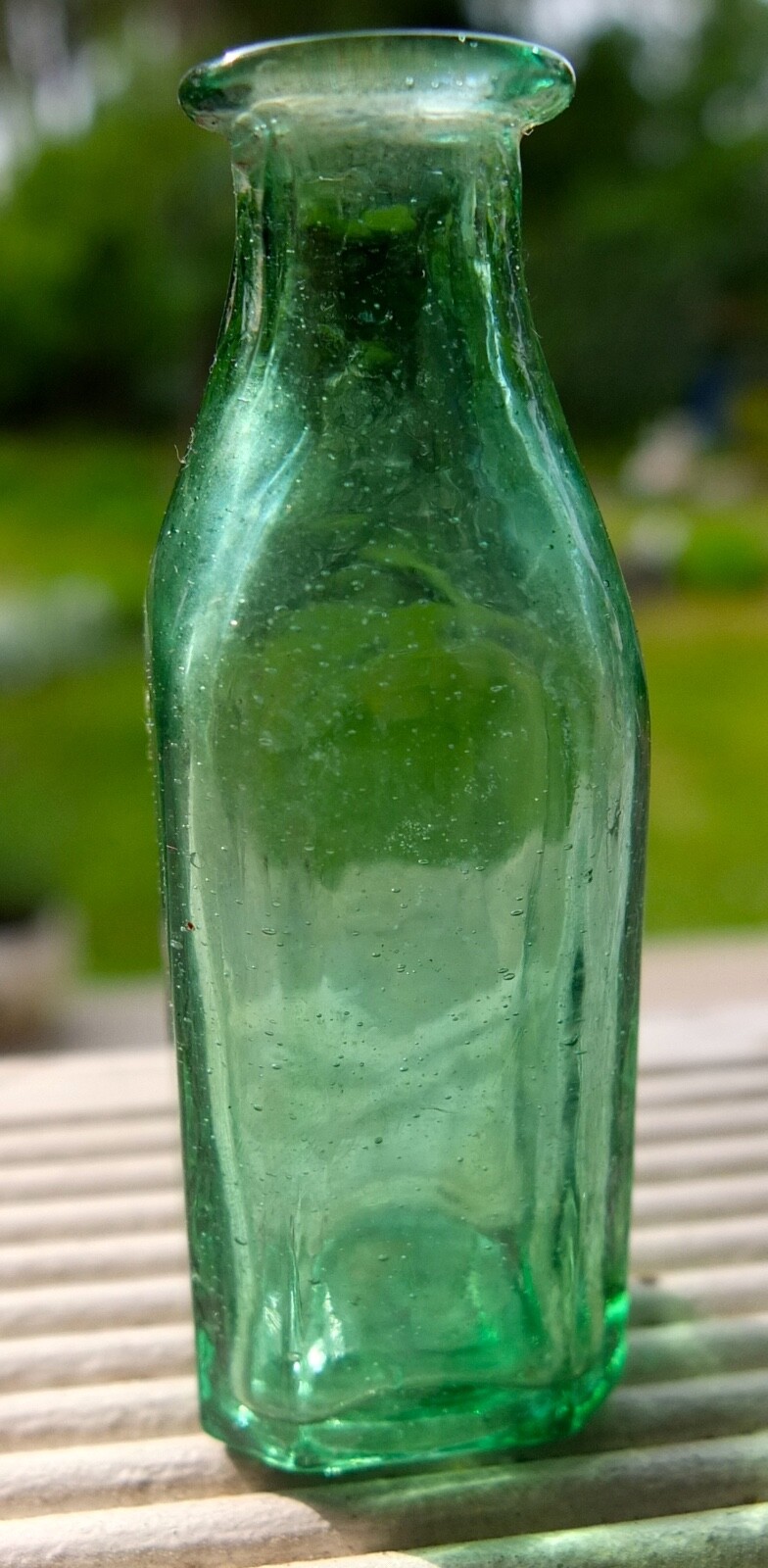 Vintage Green Glass Small Pharmaceutical Bootle