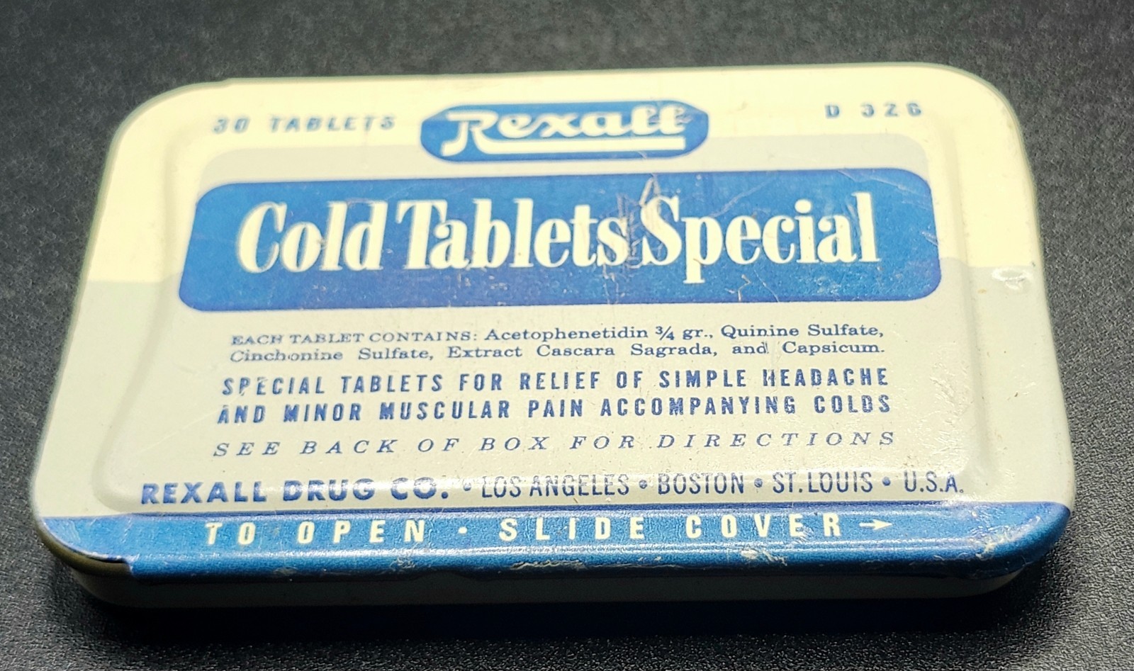 *LOOK* Antique Powder & Medicine Tins – Great Bathroom Decor or WW2 Re-Enactors
