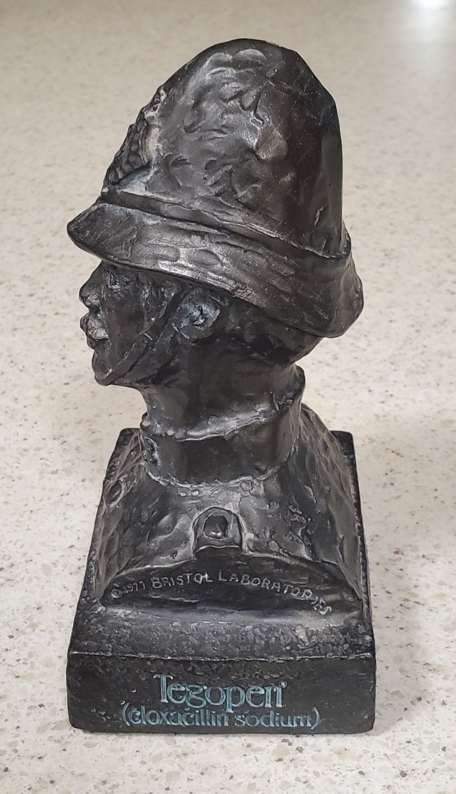 1977 Oxford Bobby Figure Bust Bristol Laboratories Tegopen Promo Statue (BX 32)