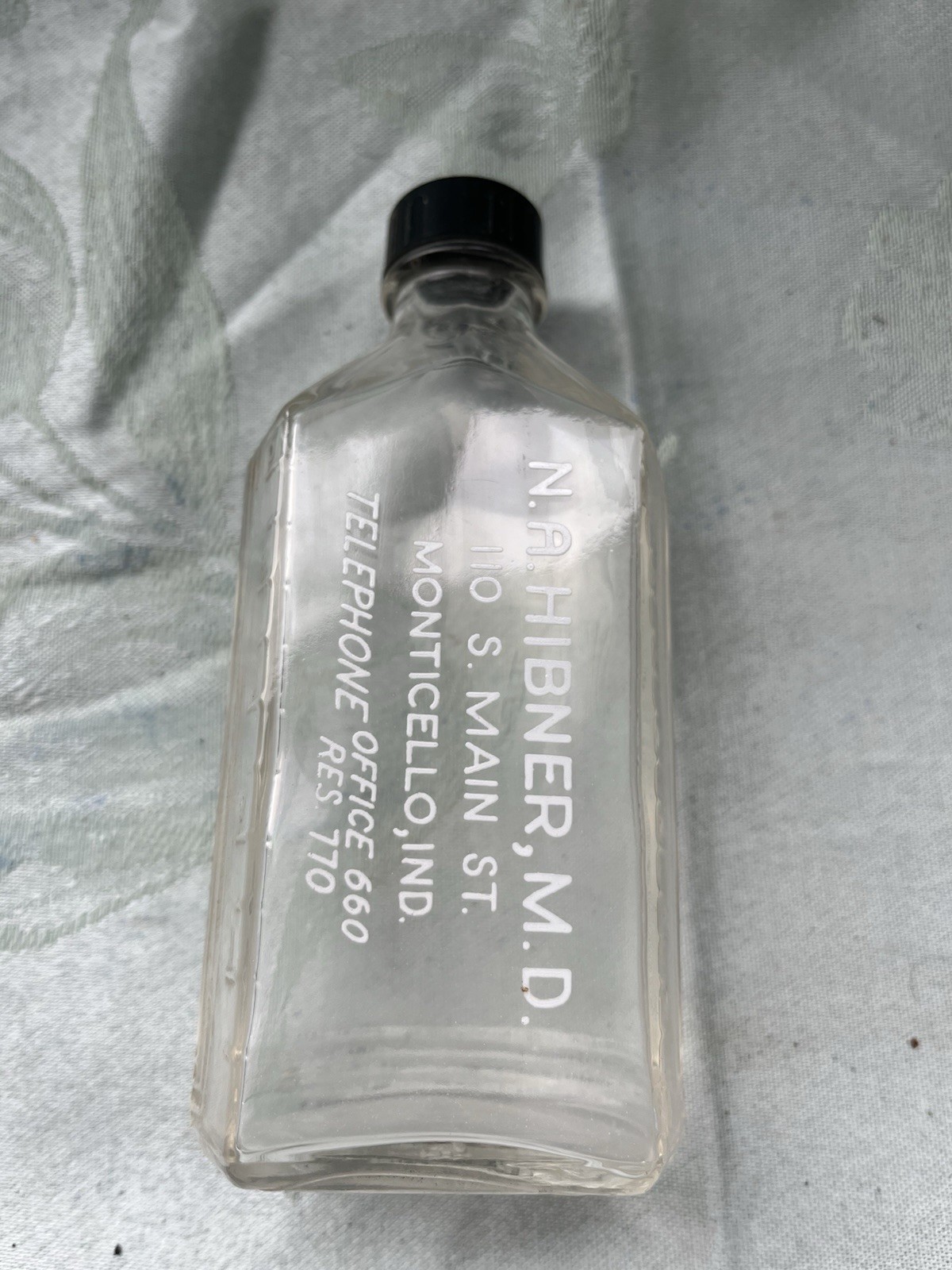 Monticello, IN 5 Oz. Drug Dose Bottle For Dr. N.A. HIBNER, M.D.- c. 1930