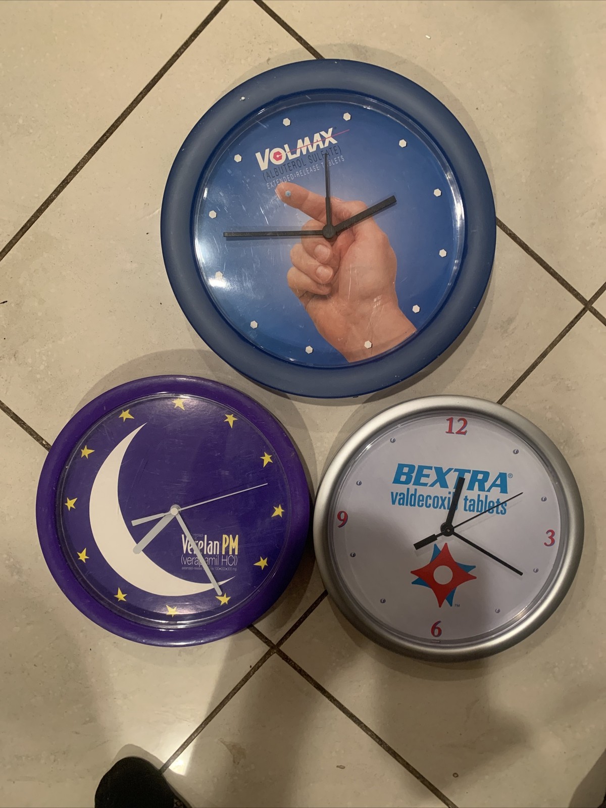 NEW (1) Pharmaceutical Promotional Wall Clock Vintage New (review Pics And Read)