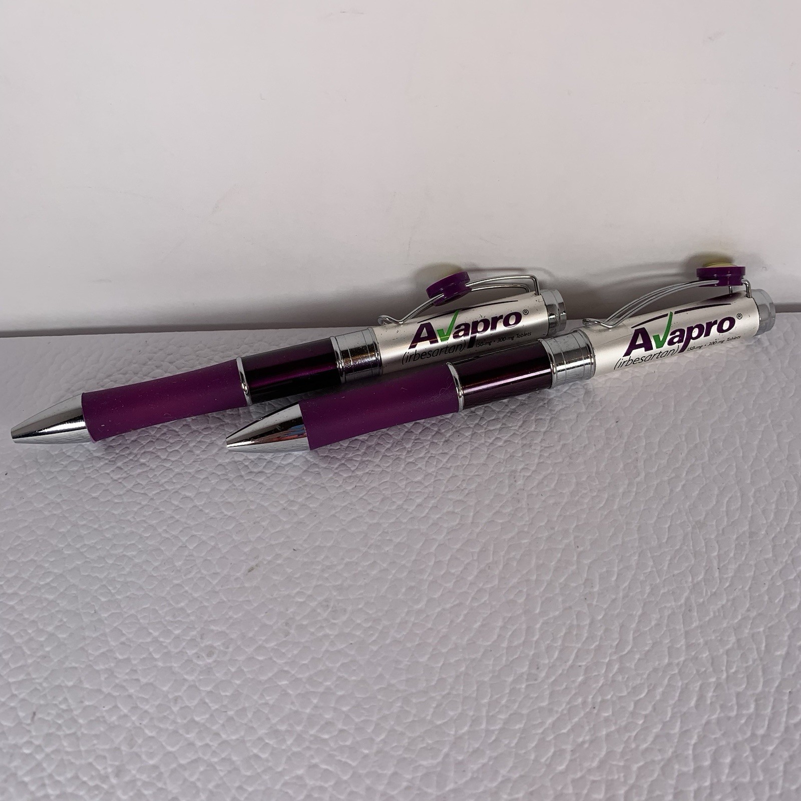 Avapro Drug Rep Pen Pharmaceutical Advertising Twist Metal (2) Original Owner ￼
