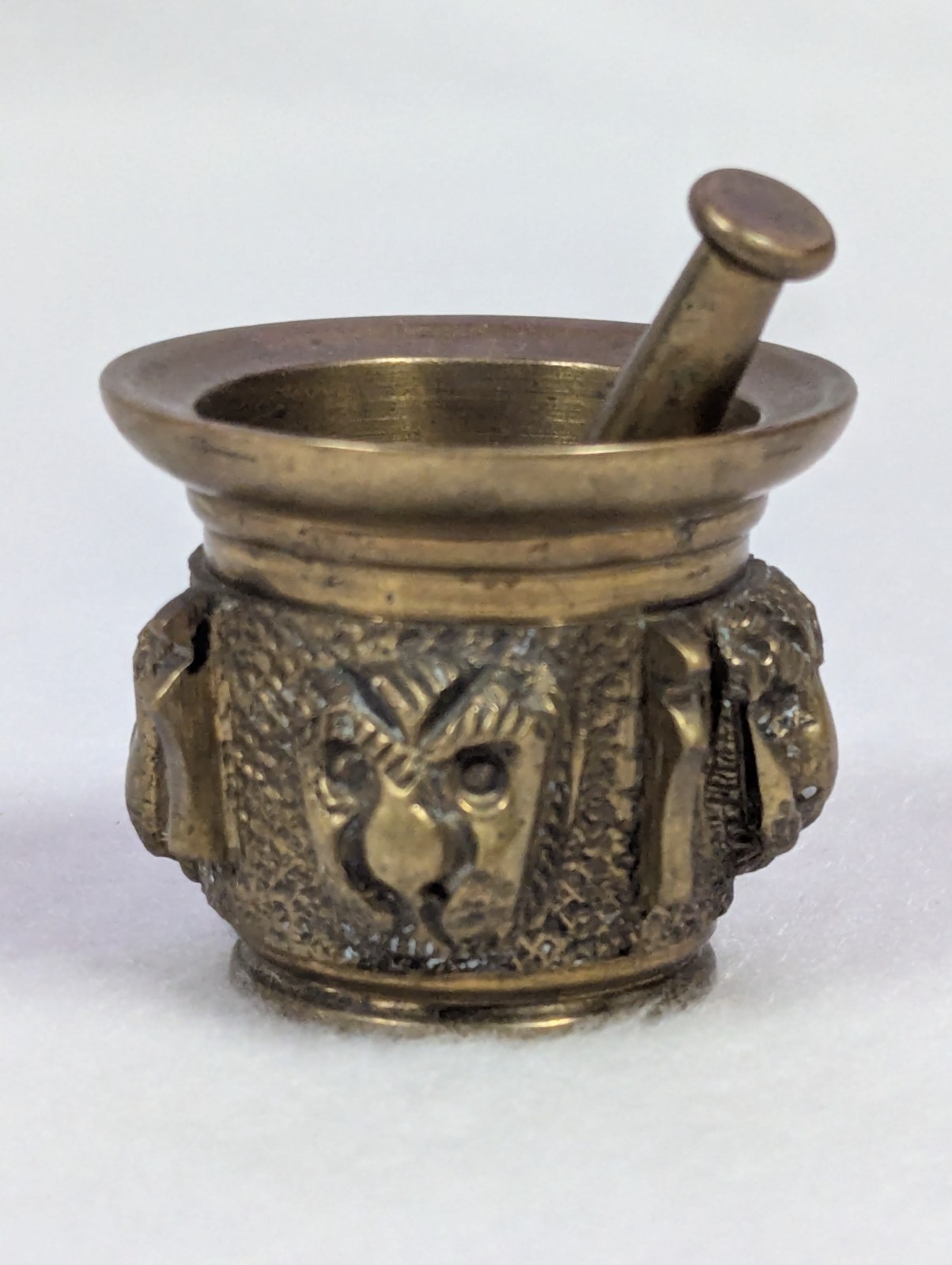 Vintage Brass Lion Head Mortar & Pestle Apothecary ~ Small 2″ 5 oz. Collectible