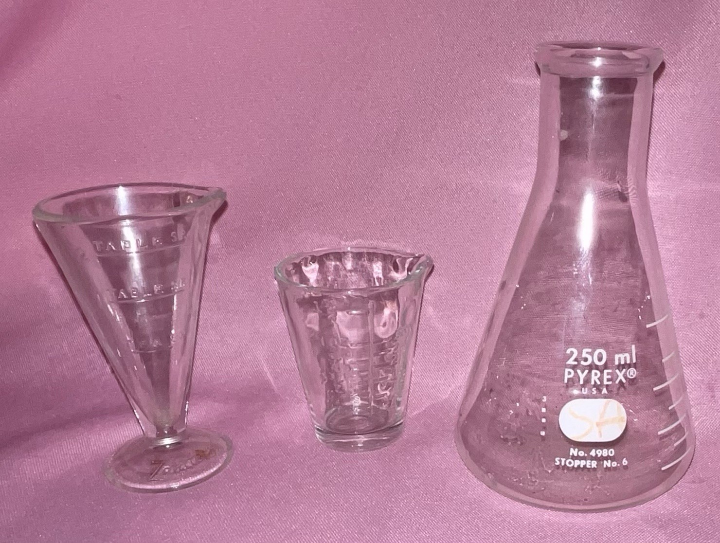 3 Vintage Glass Measures Zonite 2 Tablespoon Apothecary Spout & Footed Beaker +