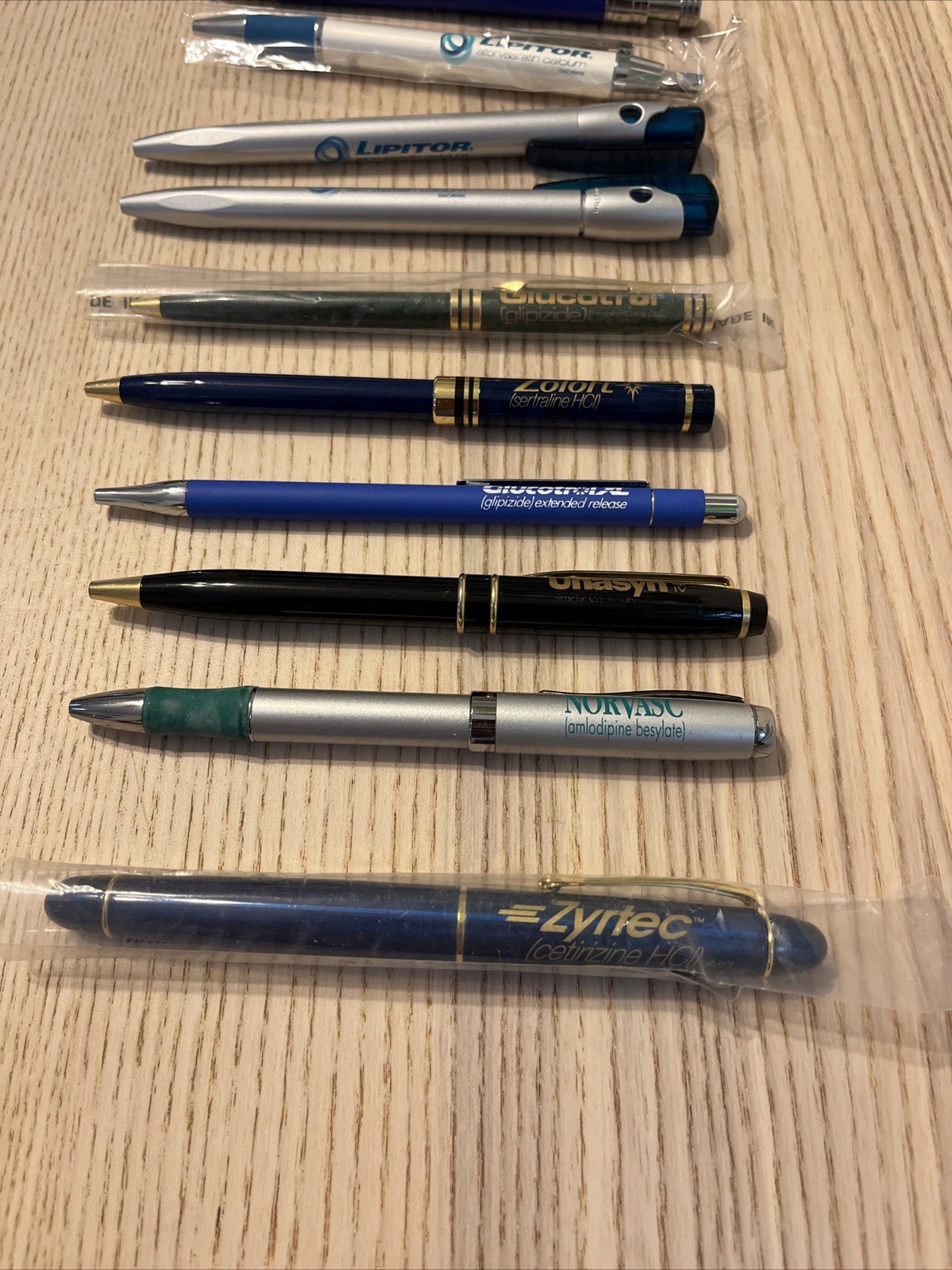 Pen Lot 17 Big Pharma VTG Drug Rep Pain Med Diabetes Zoloft Viagra Pfizer