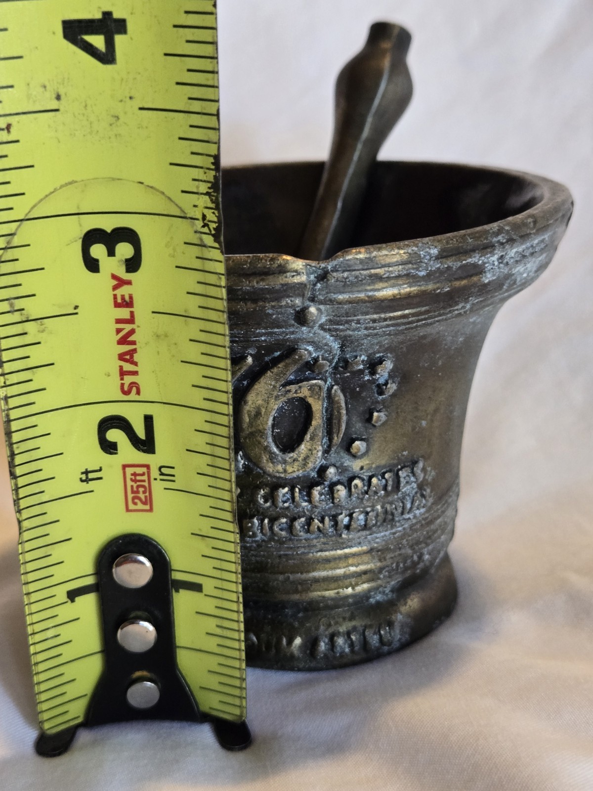 1976 US Bicentennial Bronze Pharmacy Mortar and Pestle Liberty Bell Design