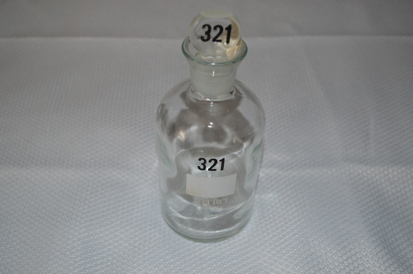 WHEATON ~ VITRO ~ U.S.A. ~ GLASS LABS BOTTLES ~ LABORATORY ~ PHARMACEUTICAL ~NEW