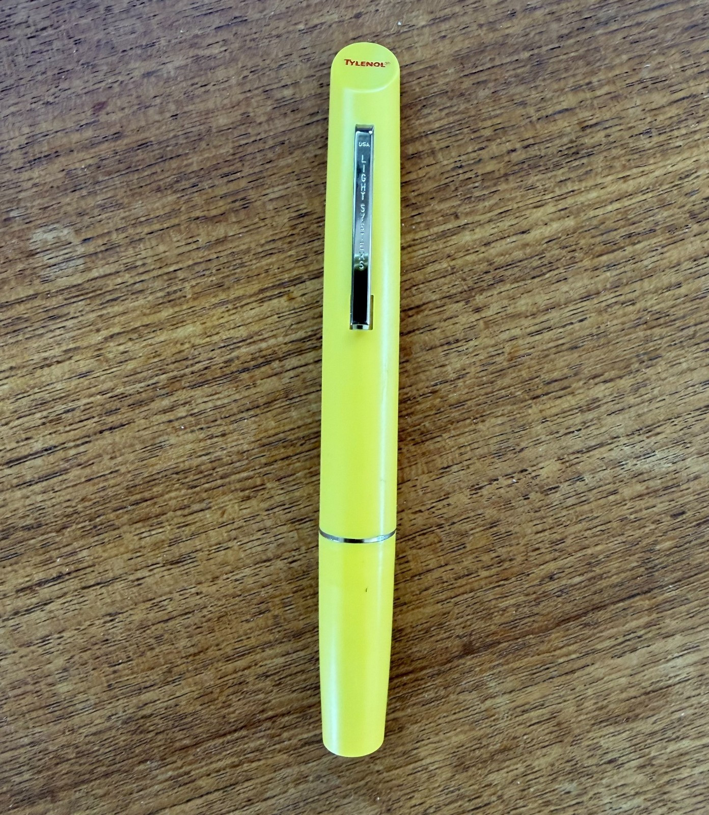 Vintage Tylenol Extra Strength Drug Rep Lighted Exam Pen Made In USA Pharma