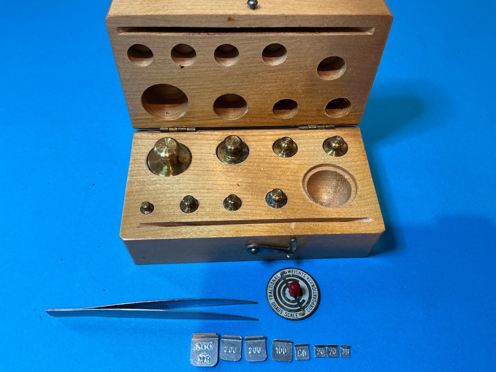 Vintage Fisher USA Scientific Co. Laboratory/Apothecary Metric Weight Set . B3