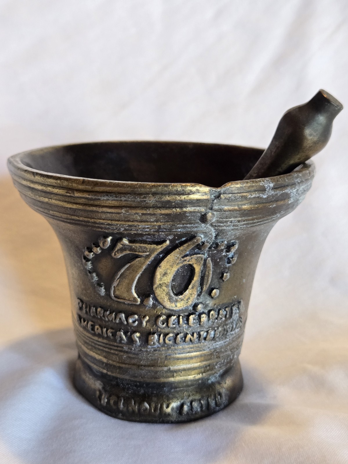 1976 US Bicentennial Bronze Pharmacy Mortar and Pestle Liberty Bell Design