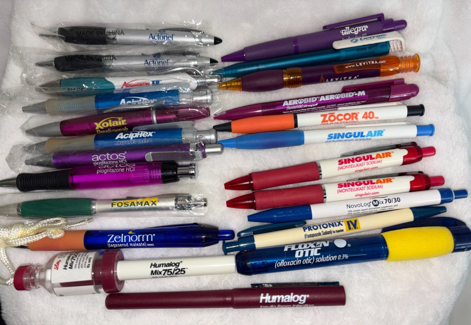 Lot of Drug Rep Items Metal & Plastic Pens & Pen Light *Non Working**READ Desc