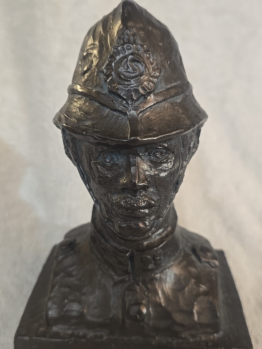 Vintage The Oxford Bobby Bust Statue Bristol Laboratories 1977 Tegopen Syracuse