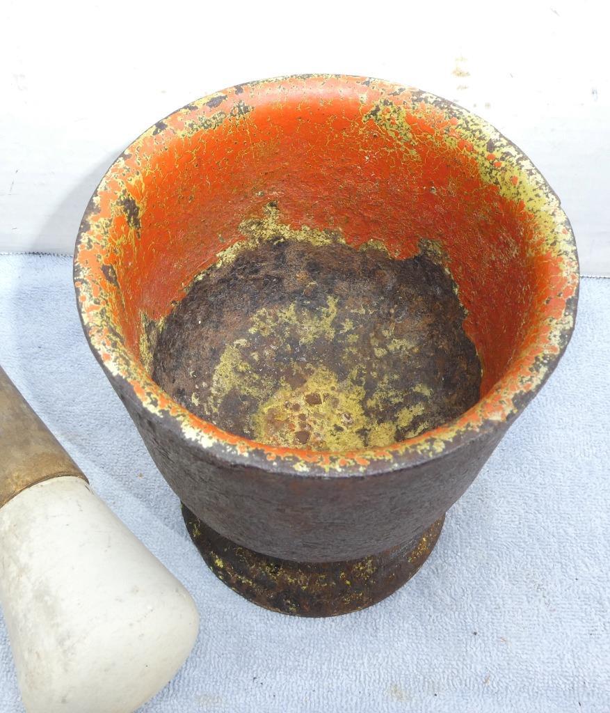 Antique Cast Iron Apothecary Mortar & #7 Pestle Medicine Pharmacy !!