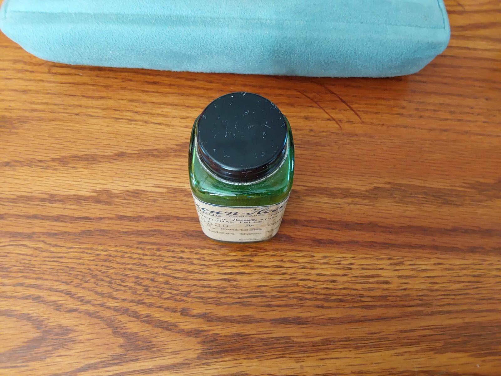 VTG Green Glass Prescription Bottle 1952 Brown Hoselton Int Falls, Minnesota