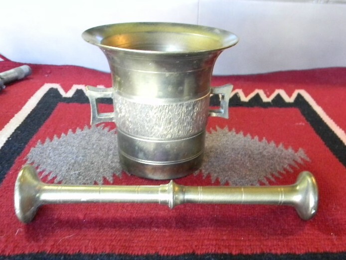 ANTIQUE LARGE SOLID BRASS 4″ TALL MORTAR & PESTLE PHARMACIST CHEMIST APOTHECARY