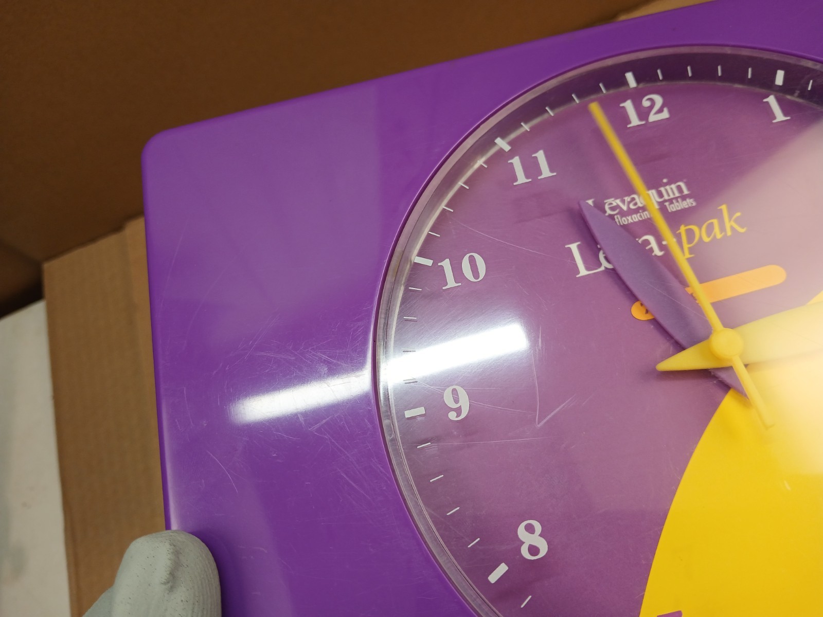 Quartz Movement Pharmaceutical Levaquin Leva-Pak Wall Clock Preowned