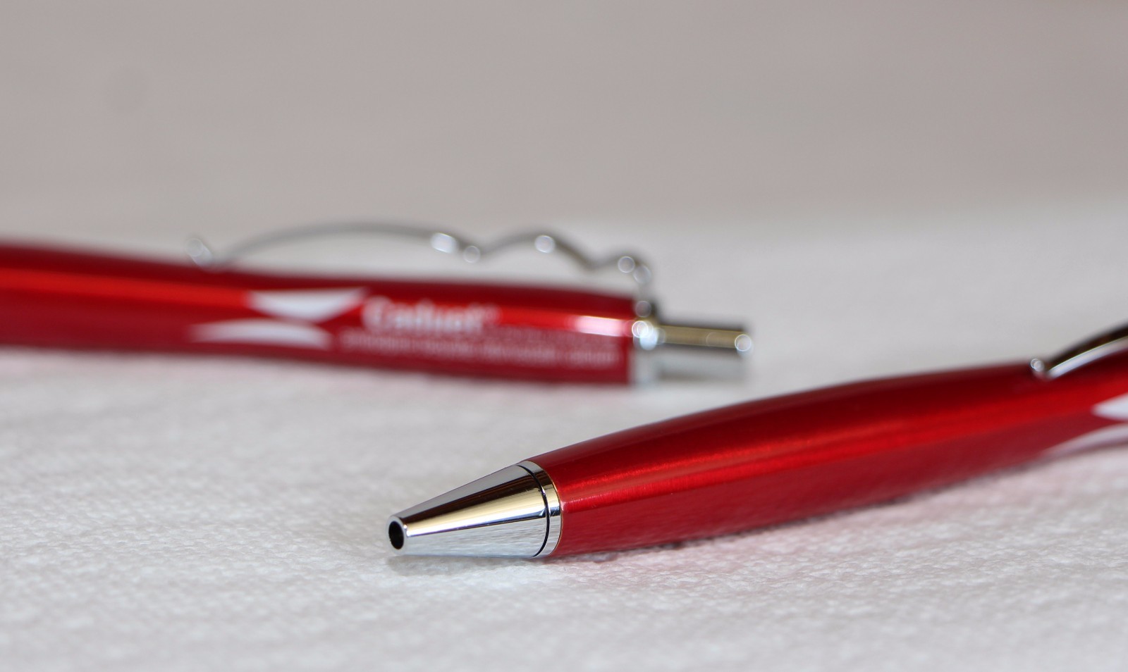Drug Rep Pens Caduet Heavy Metal Crimson Red w/ Fancy Clip Absolute Beauty