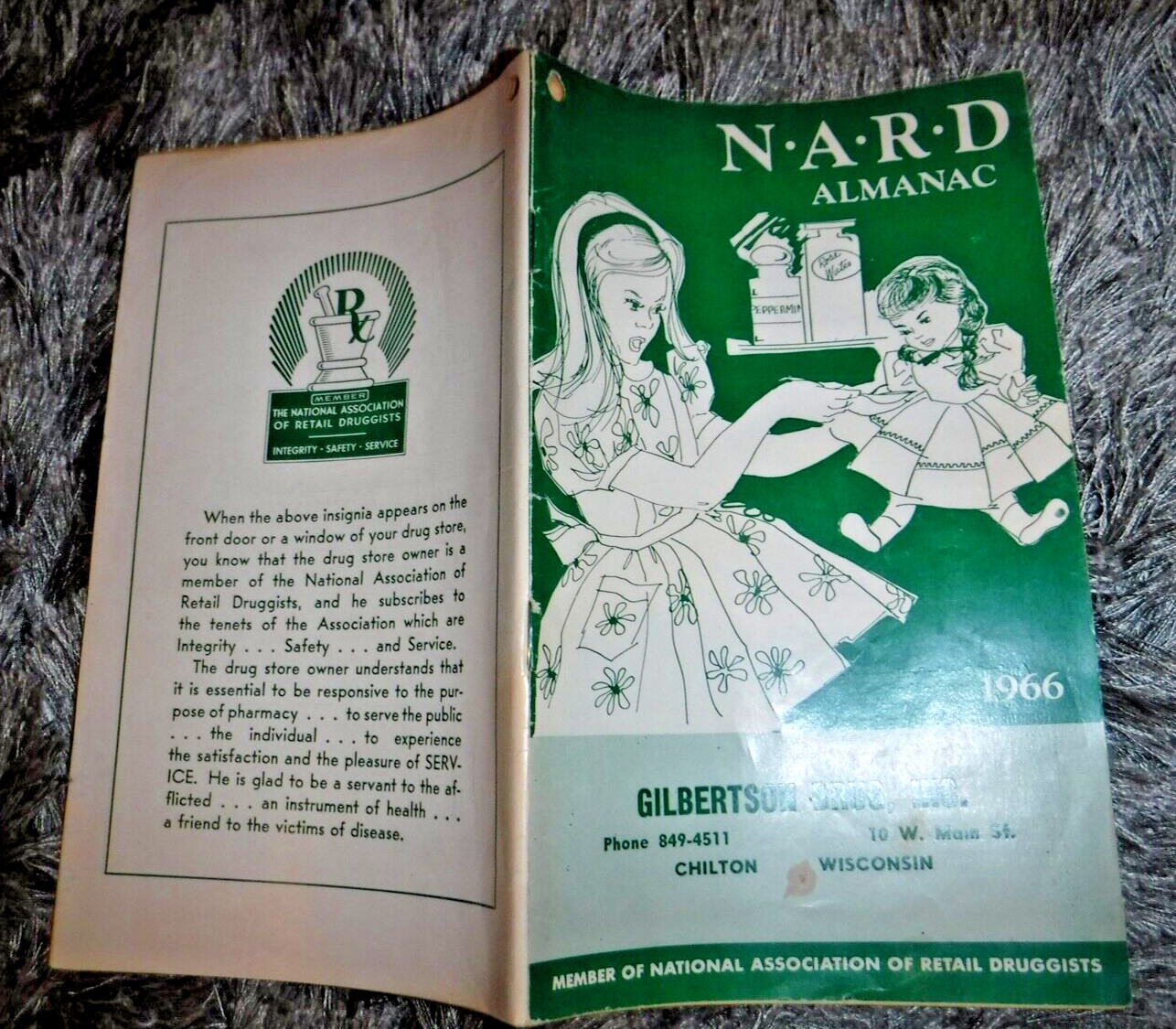 1966 GILBERTSON DRUG INC CHILTON, WI – N A R D ALMANAC BOOK VINTAGE