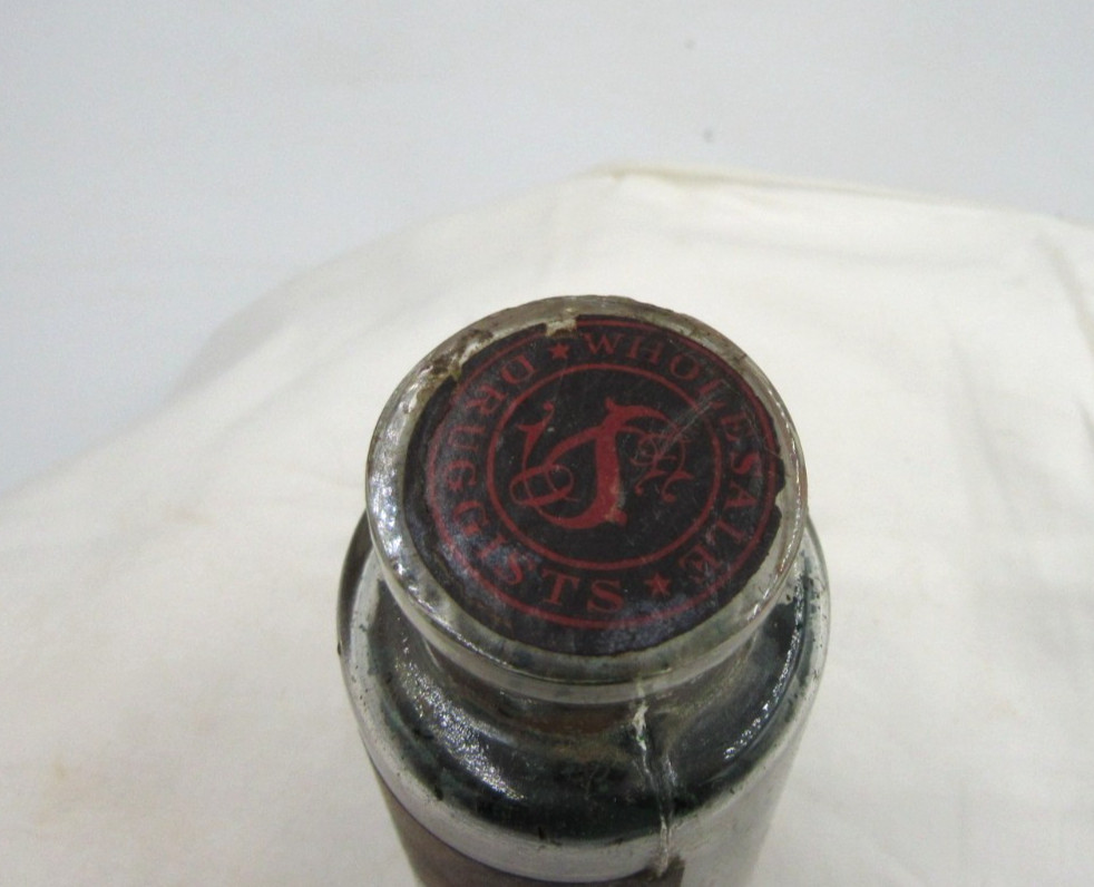 1900’s Schiefflin & Co New York Oleate of Copper 3 3/4″ Clear Medicine bottle