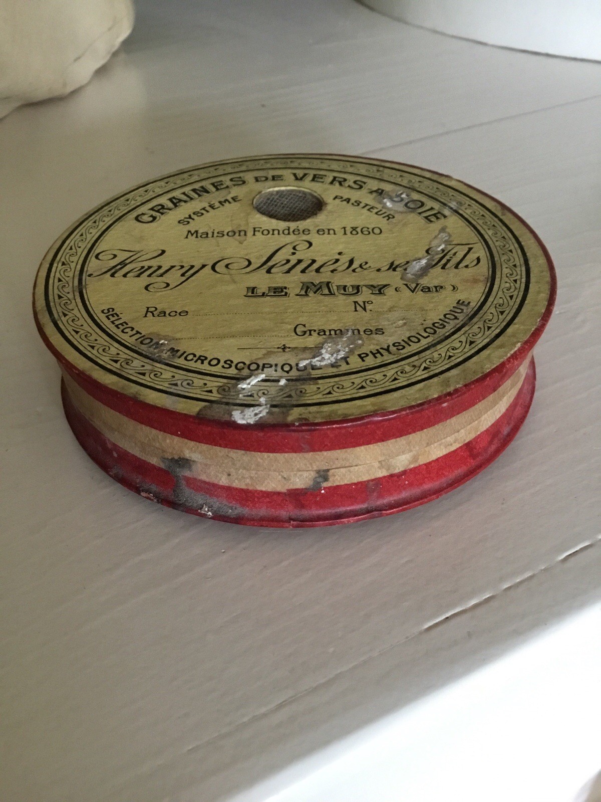 Vintage FRENCH Pharmacie Round Cardboard Container Red Silk Thirsty Worm Seeds!!