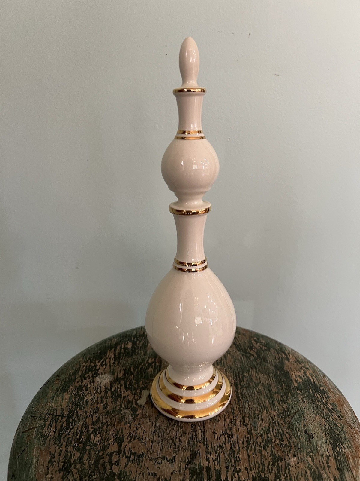 Vintage Owen-Illinois Ceramic Pharmacy Apothecary Finial. Show Globe Display.