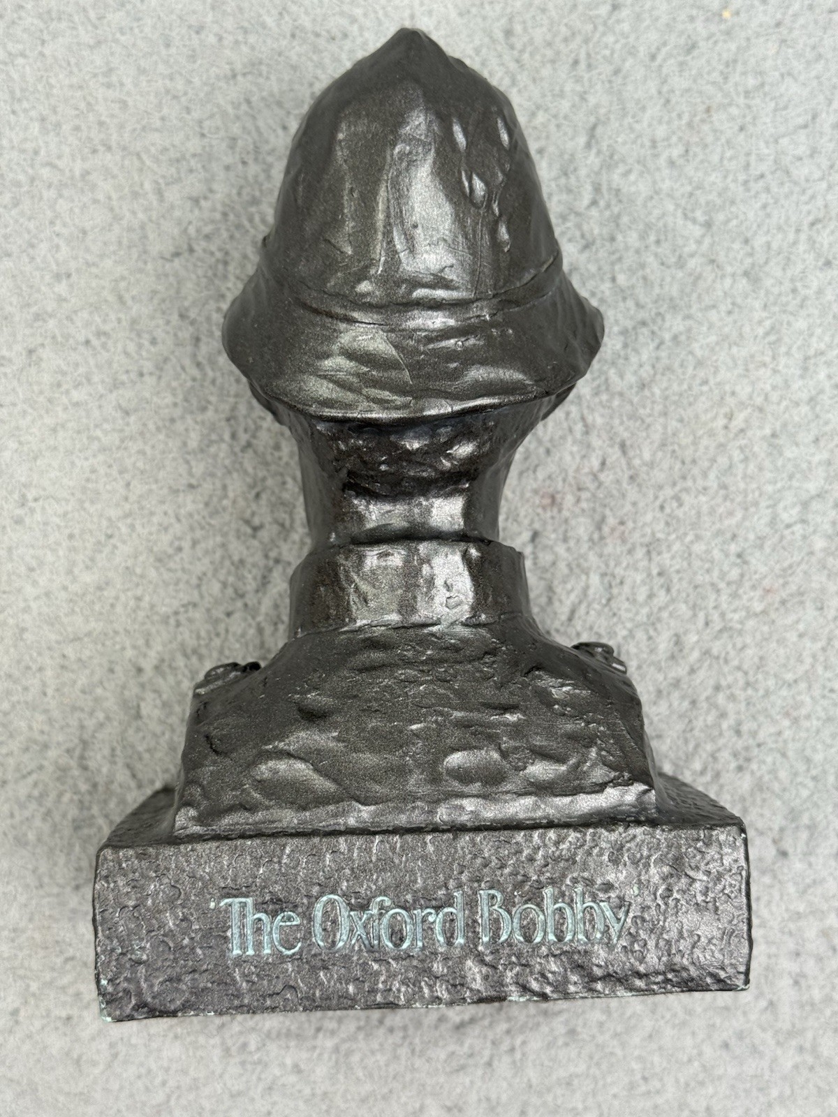 VINTAGE 1977 THE OXFORD BOBBY BOOKEND BUST BRITISH ENGLAND BRISTOL LABORATORIES