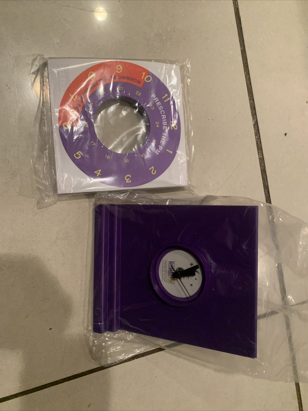 Vintage Verelan Pharmaceutical Purple Acrylic Drug Rep Promo Desk Clock NEW
