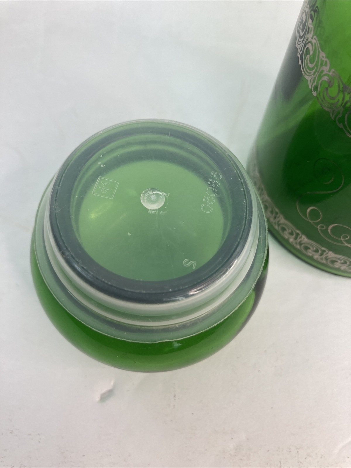 Vintage Green Glass Apothecary Jar Bottle Bubble Lid Belgium 5.5″ Vio-Bec GOLD
